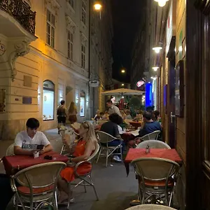 kh-apartments-stephansplatz.vienna-besthotels.com/